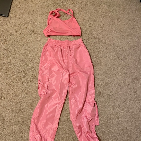 pink bra crop top and cargo pants set! - Picture 1 of 4